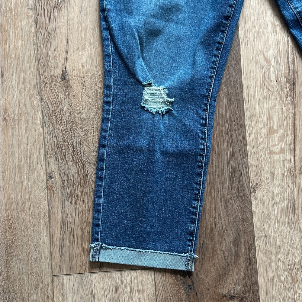 Women’s Distressed Mid Rise Boyfriend Denizen from Levi’s Jeans in size 12 W:31 - Picture 2 of 6